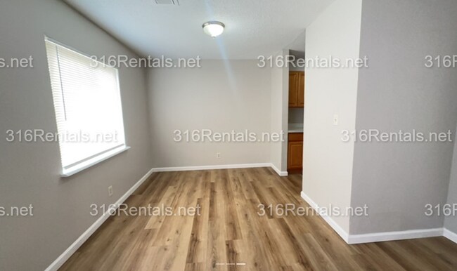 Building Photo - $745 - COMING SOON! Accepting SECTION 8/ Housing Voucher 3 bedroom / 1 bathroom - Remodeled Apart...