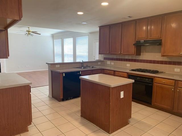 Building Photo - 2420 Cimmaron Dr