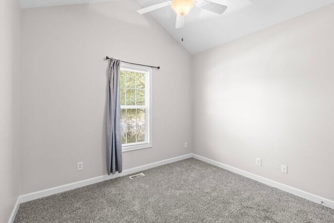 Building Photo - 720 Camwheel Dr