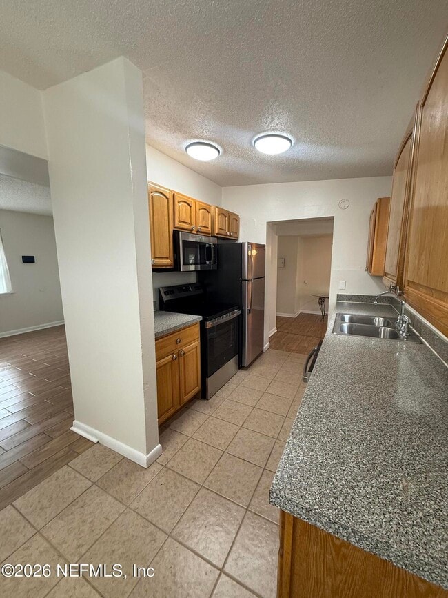 Building Photo - 909 La Marche Dr