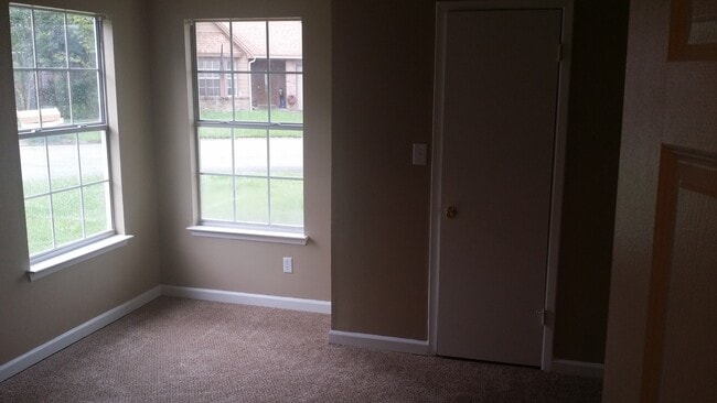 Building Photo - Yorktown Home. Available now.