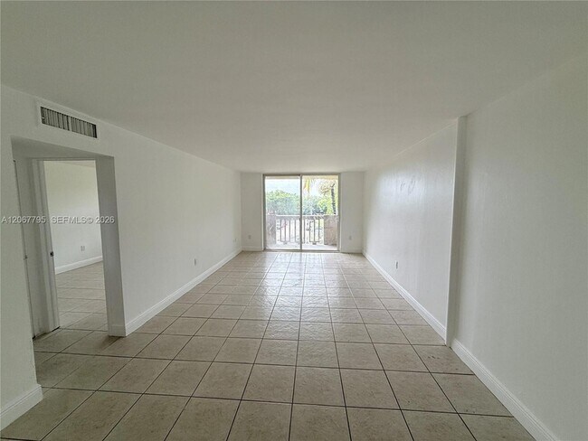 Building Photo - 1800 Sans Souci Blvd
