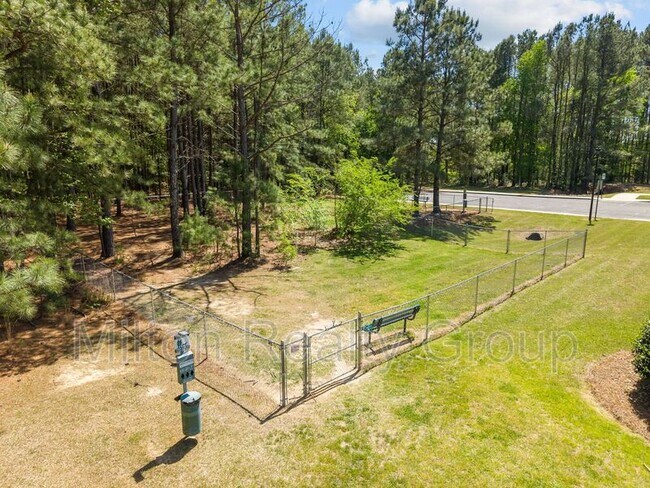 Building Photo - 74 Fantasy Ln