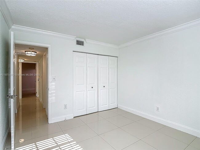 Building Photo - 3552 Magellan Cir