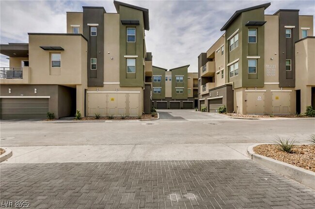 Building Photo - 11231 Hidden Peak Ave