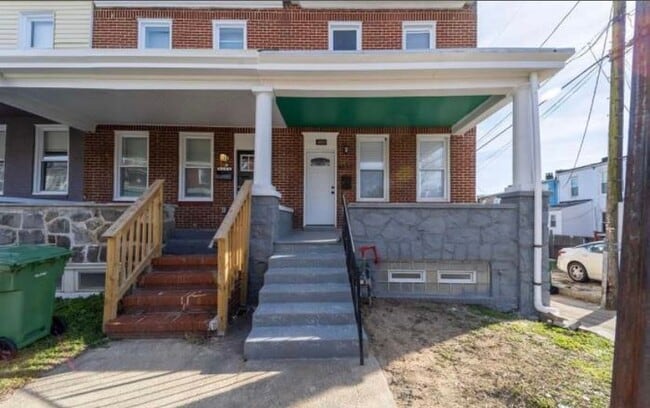 Primary Photo - 4801 Alhambra Ave