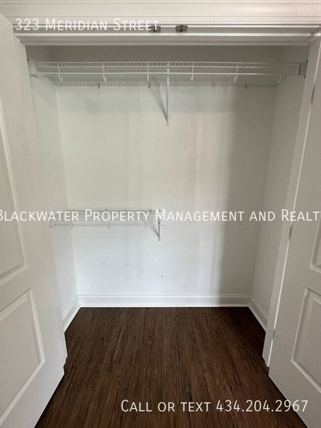 Building Photo - 3 Bedroom Townhouse in Cornerstone!