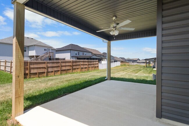 Building Photo - Lovely Home in Clarksville