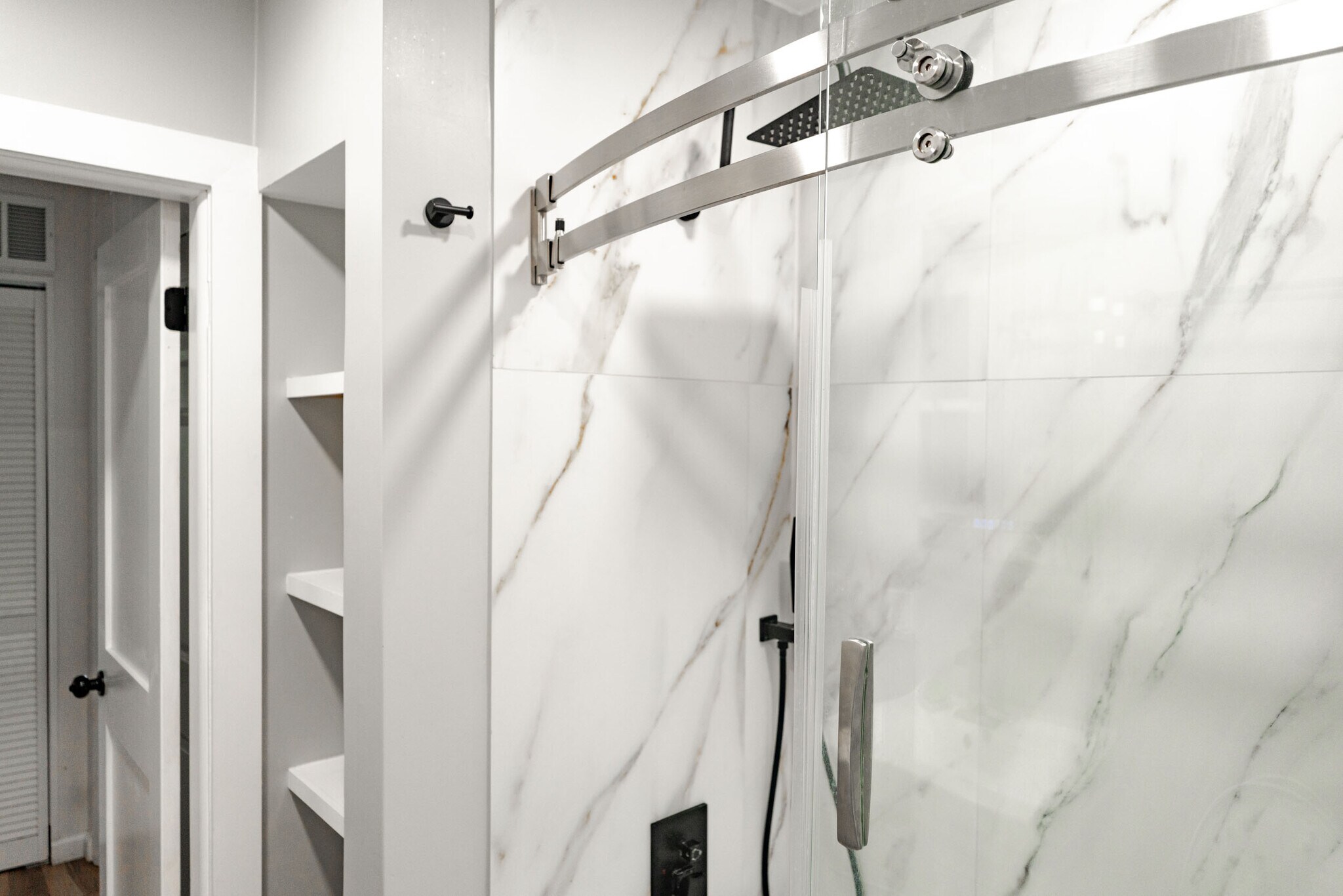 Building Photo - 704 Yelvington Ave