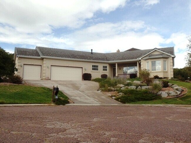 Building Photo - 5 Bd Ranch Home in School D-20