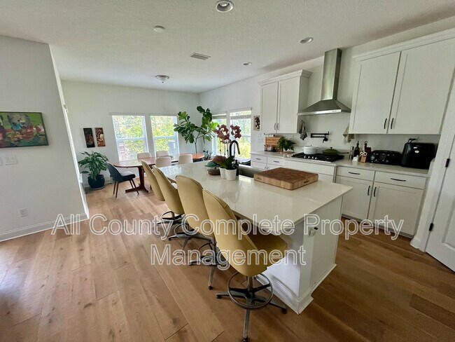 Building Photo - 261 Starnberg Ct