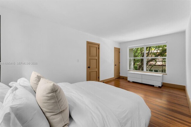 Building Photo - 5812 Alton Rd