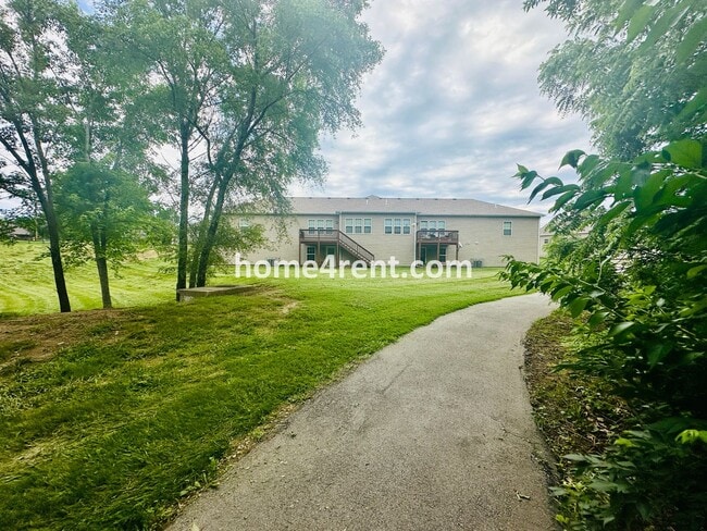 Building Photo - Ranch Style Home w/ Updated Kitchen, including SS Appliances and Granite Counters Plus a Large Un...
