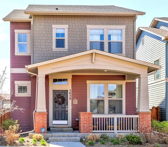 Building Photo - Gorgeous 4-bedroom, 3.5-bath home in Stapleton’s highly sought-after Willow Park East neighborhood!