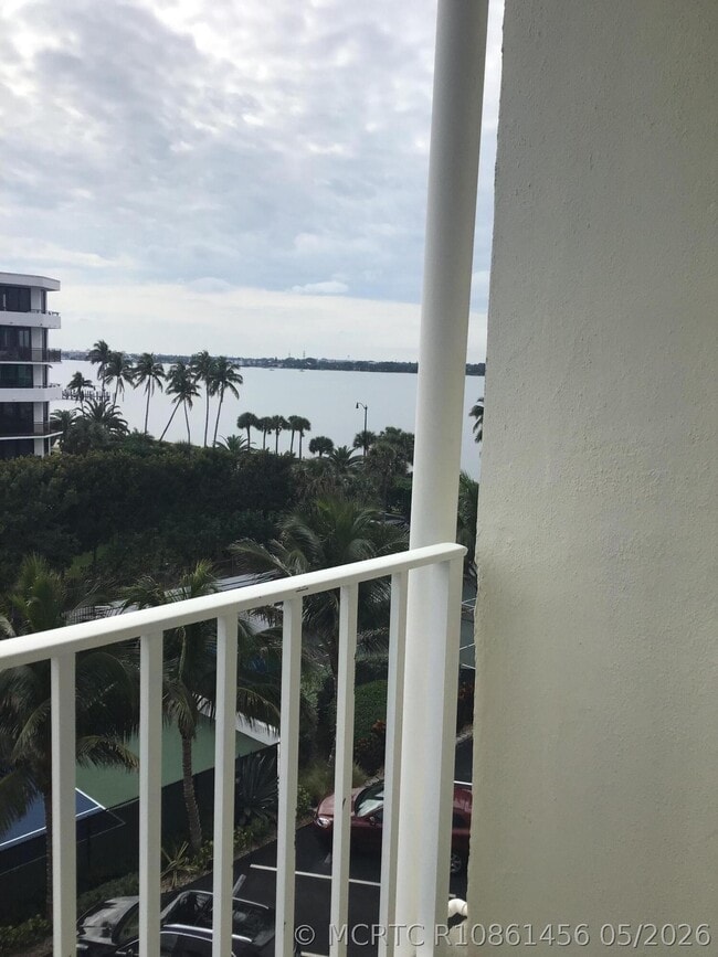 Building Photo - 3030 S Ocean Blvd