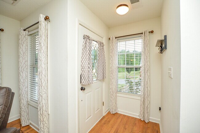 Building Photo - 3219 Cottage Rose Ln