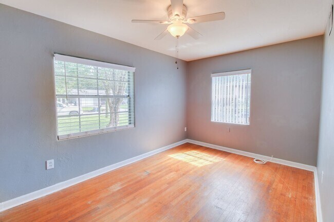 Building Photo - 3320 Lila Dr