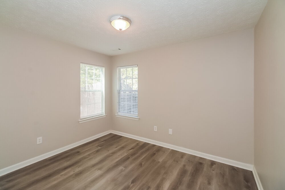 Building Photo - 11 Grier Ln