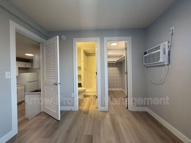 Building Photo - 877 N 26th St