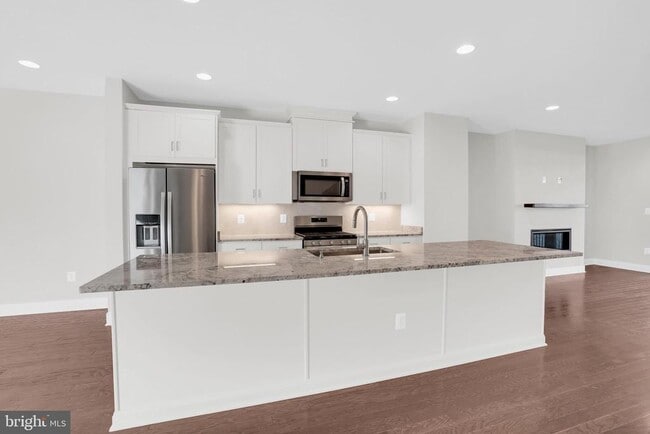 Building Photo - 22954 Sullivans Cove Sq