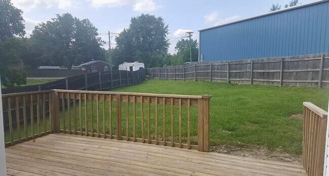 Building Photo - 3 Bedroom in Quiet Cul-De-Sac!