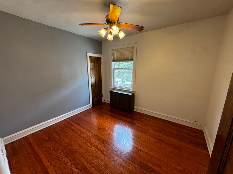 Building Photo - 5750 N Meade Ave