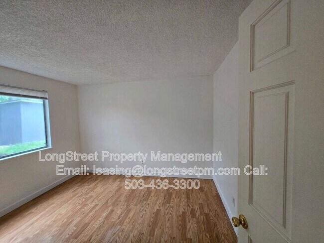 Building Photo - 2711 Newton St