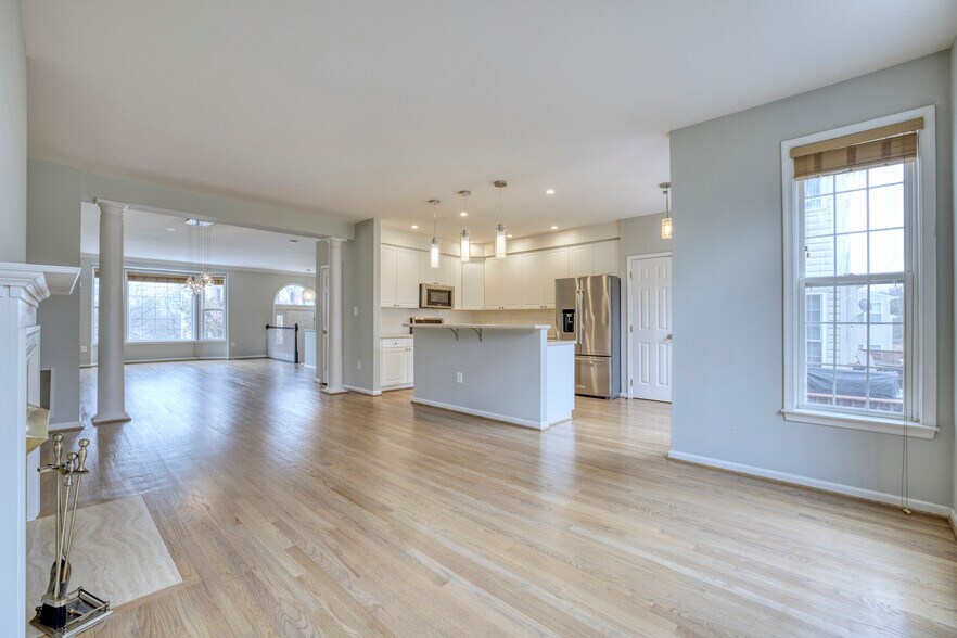 Building Photo - 5742 Governors Pond Cir