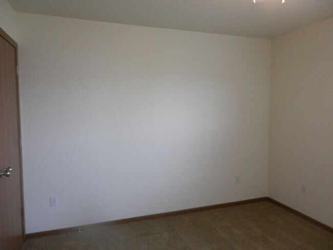 Building Photo - 5709-5711 Canaveral