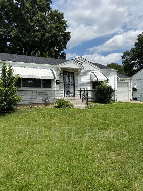 Building Photo - 1131 Darr Dr