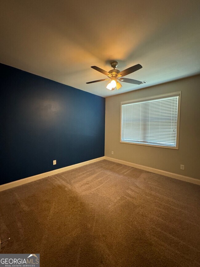 Building Photo - 829 Hawkins Creek Dr