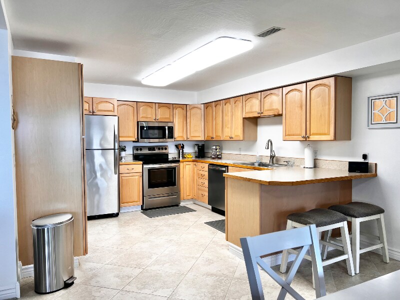 Building Photo - 50300 US-93