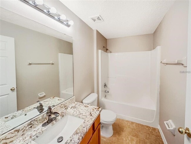 Building Photo - 4655 Doral Park Ave