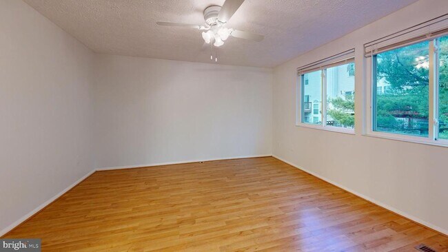 Building Photo - 7801 Fairborn Ct