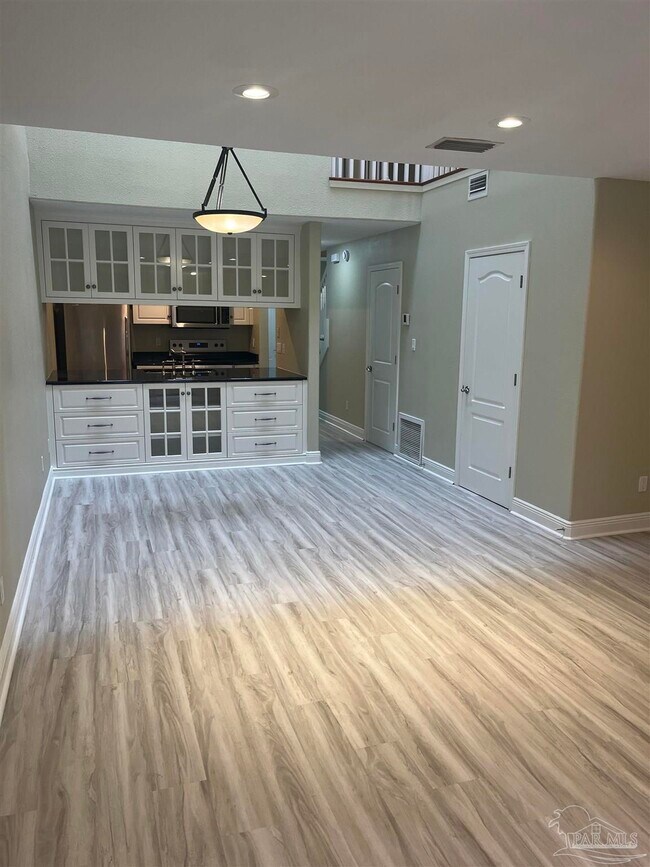 Building Photo - 4278 Brookside Dr