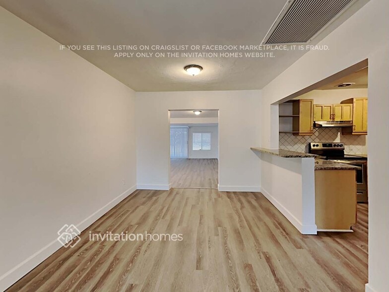 Building Photo - 6734 N 10th Ave