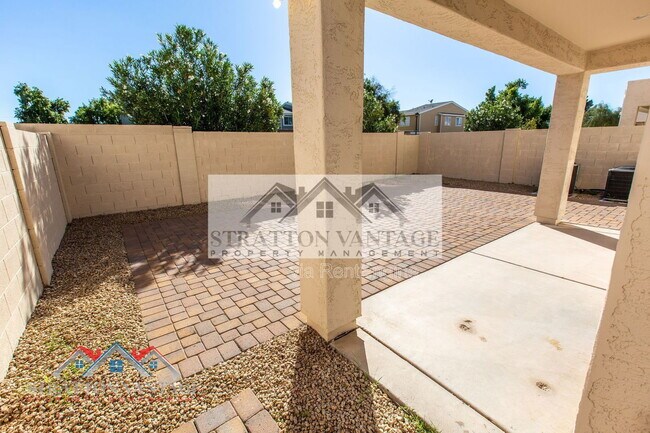 Building Photo - 544 N Alma School Rd