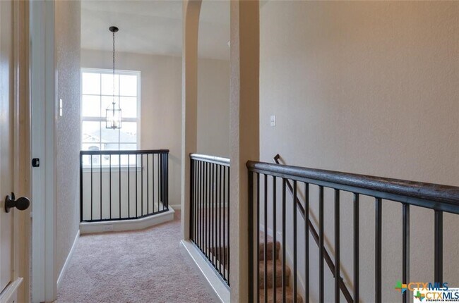 Building Photo - 271 Limestone Creek