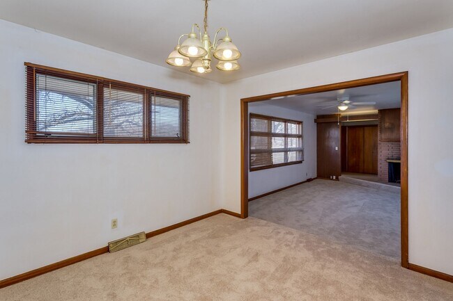 Building Photo - 4339 S Meridian Ave