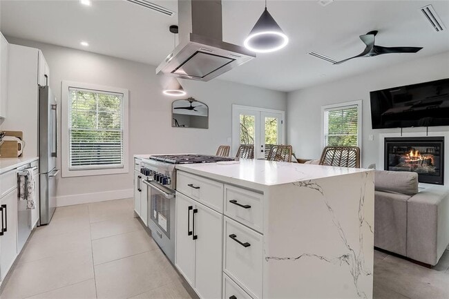 Building Photo - 1111 W Annie St