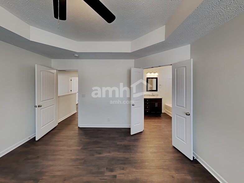 Building Photo - 1133 Halverson Dr