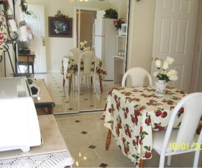 Building Photo - 10023 Bidwell Ct