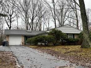 Building Photo - 41 Spencer Ln
