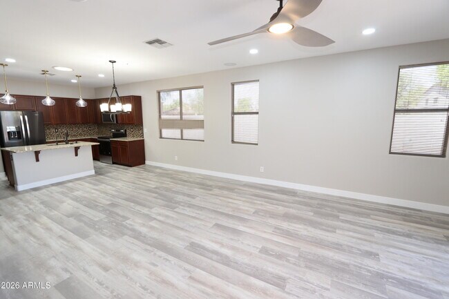Building Photo - 2650 E Dennisport Ave