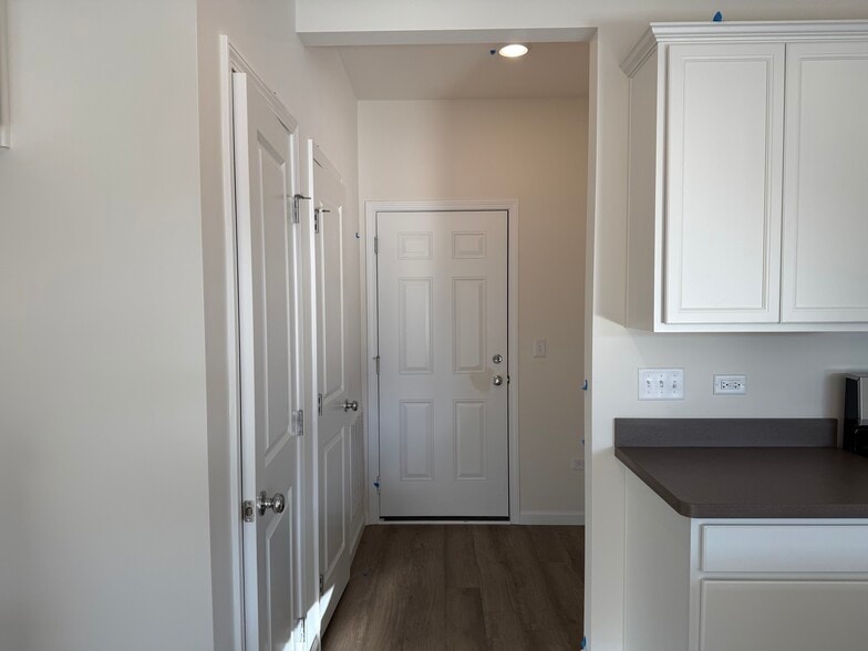 Building Photo - 2246 Horseshoe Cir