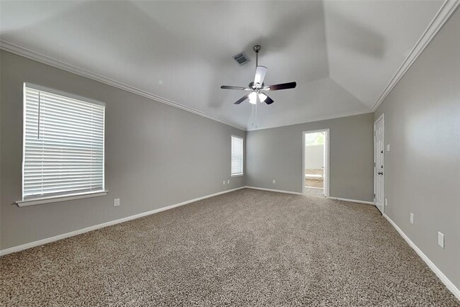Building Photo - 719 Fernglade Dr