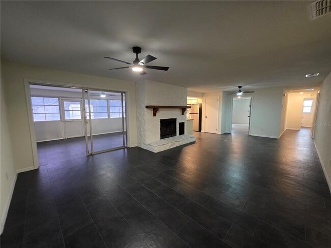 Building Photo - 5611 6th St