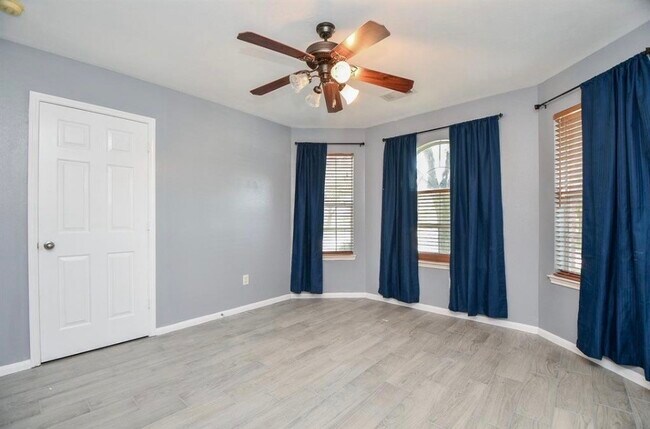 Building Photo - 8515 Split Branch Ln