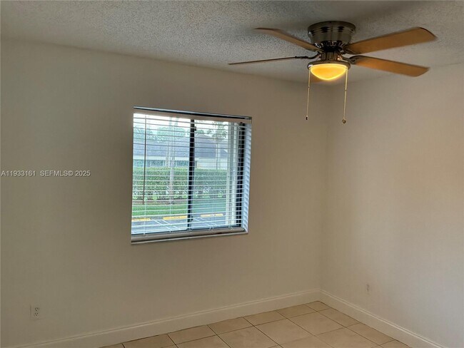 Building Photo - 6051 10th Ave N