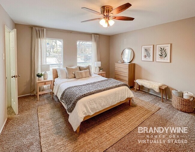 Building Photo - 4426 Mint Dr